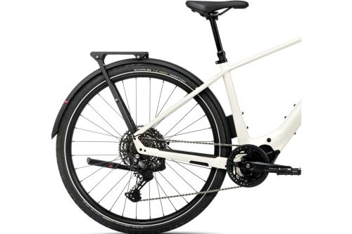 Rower elektryczny miejski trekkingowy miejski do jazdy na wycieczki po mieście po szutrach drogach polnych Orbea KEMEN TOUR 10 20mph 7
