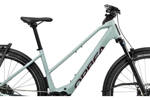 Rower elektryczny miejski turystyczny do jazdy do pracy na działkę po mieście Orbea KEMEN ADV 20 MID 28mph 12