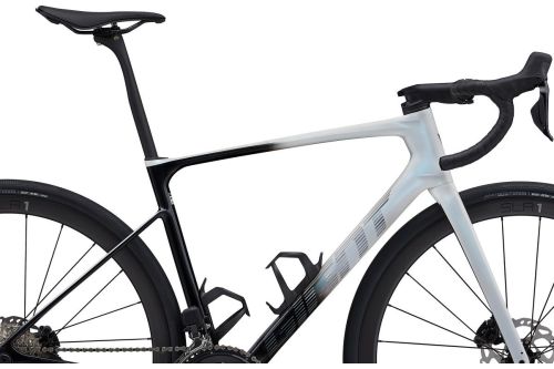 Rower-szosowy-endurance-Giant-Defy-Advanced-Pro-1-5