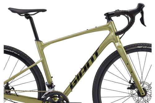 Giant Revolt Gravel 2 aluminiowy gravel szutrowe rowery 2024