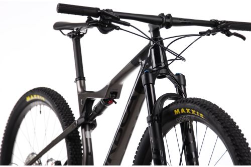 Orbea Oiz M30 M 30 rower z karbonową ramą full